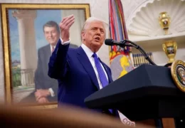 S&P 500 hits record high despite Trump’s attacks, investors stay unfazed.