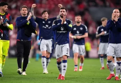 Fernandes leads Man Utd past Athletic in Europa semifinal.