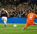 Villa Beat Feyenoord 2-0, Forest Lose